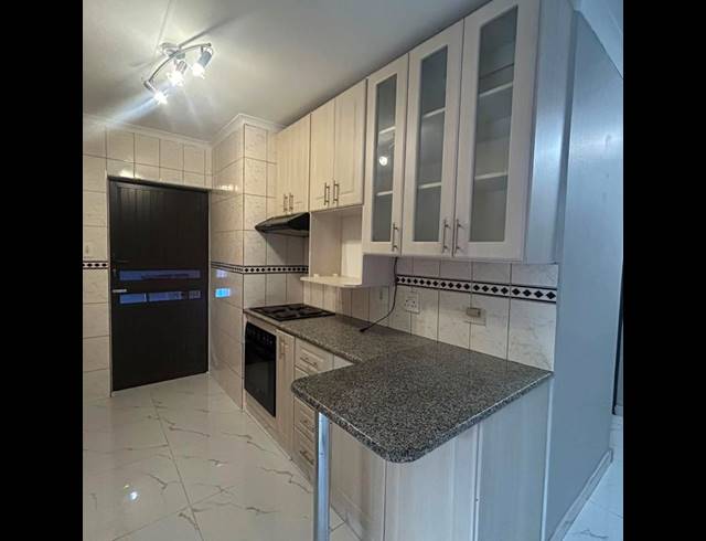 2 BEDROOM PROPERTY TO RENT IN BIRDSWOOD